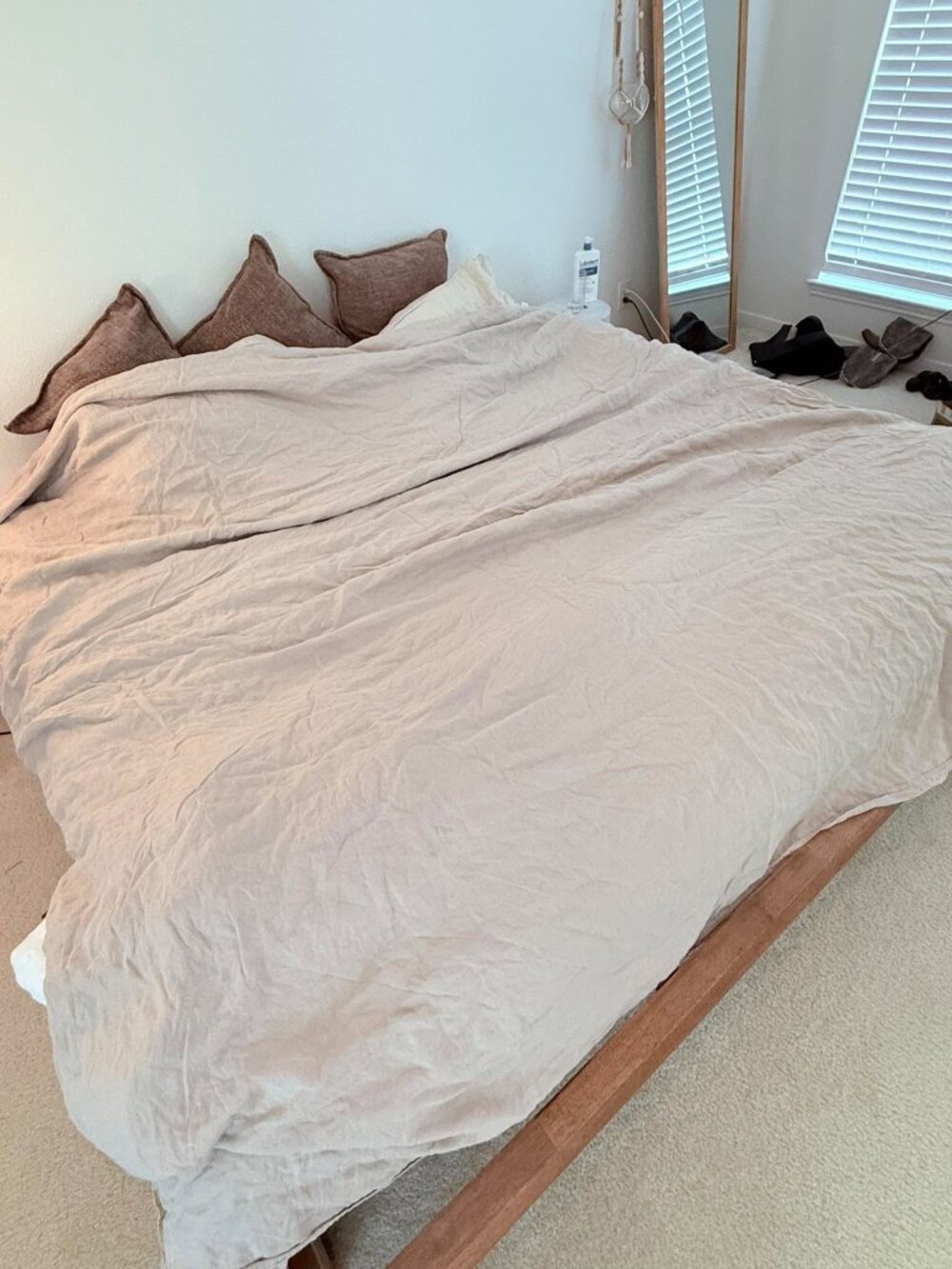 H&M Beige KING 100% European Linen Duvet Cover Set. 2 KING Pillowcases